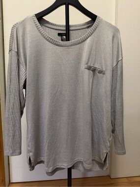 Light Gray Long-Sleeve Women's Knit Tee